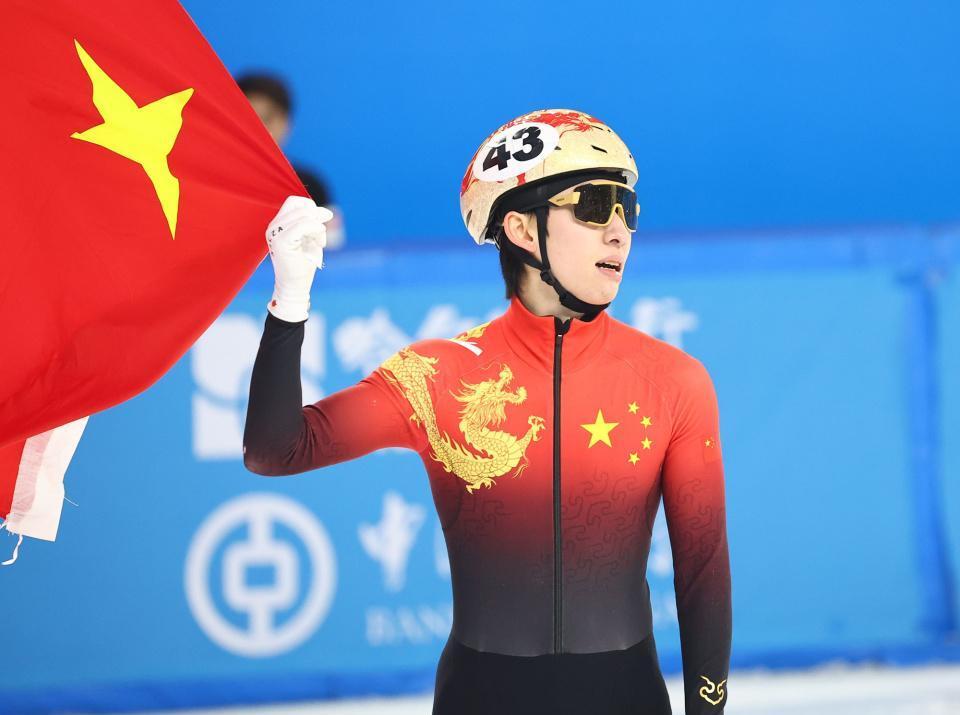 包含韩国击剑选手技艺超群，一路高歌猛进夺冠的词条
