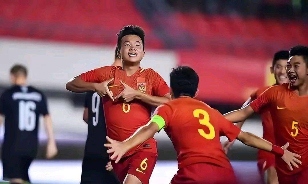 关于关键战役即将打响，亚洲足球赛场瞩目角逐的信息