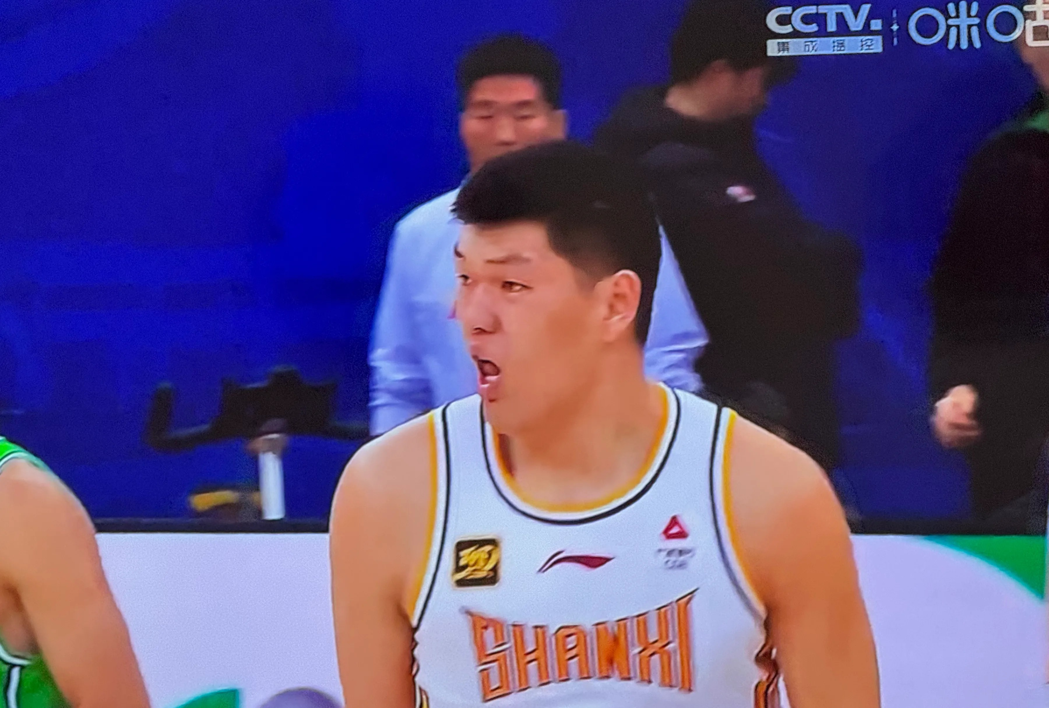 关于山西男篮遭逆袭，积分榜下跌至第十六的信息