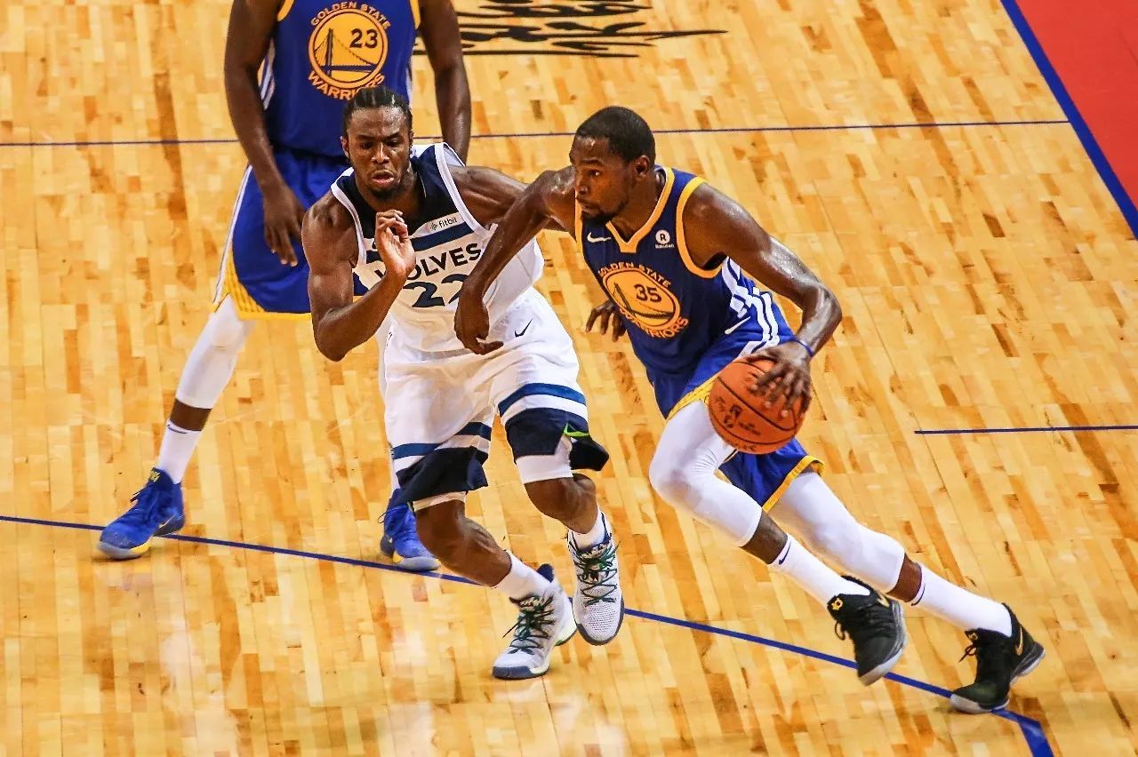 开云官网-关于广东队翻盘深圳队，杜兰特刷新纪录的信息