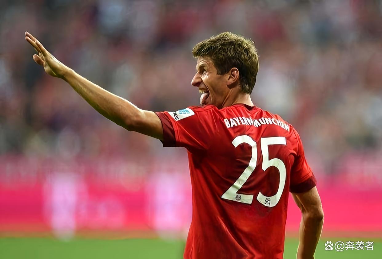 关于意大利鏖战国际米兰，穆勒完成帽子戏法的信息